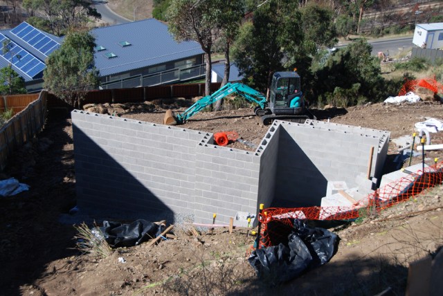 Block walls finished 2 49 DSC_0014