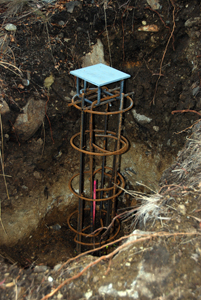 Pier with cast-in plates and reo 39 DSC_0405