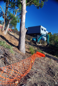 Steep slope with excavator 1 37 DSC_0167
