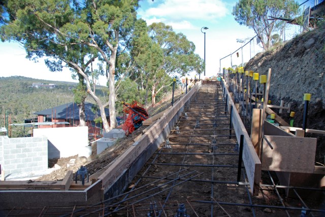 Upper path looking up at reo and formwork 51 DSC_0180