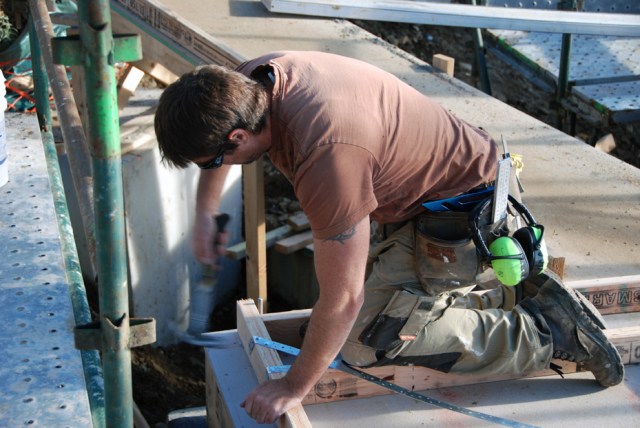 Nathan on the tools 71 DSC_1003