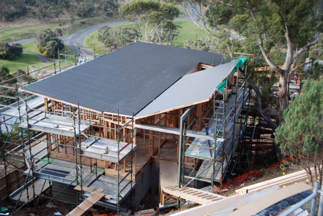 Roof install 04 74 DSC_0120